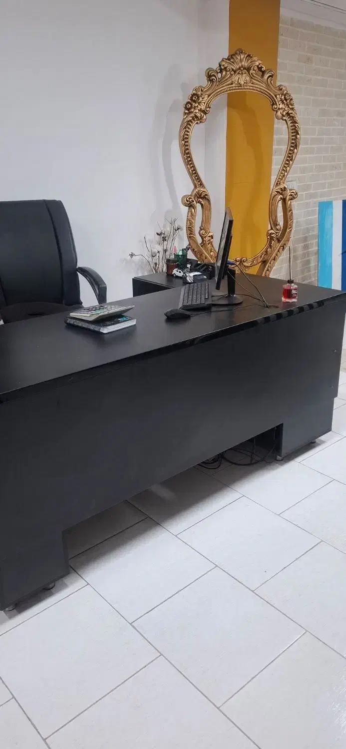 میز مدیریت مشکی چوب mdf|مبلمان اداری|خمینی‌شهر, |دیوار