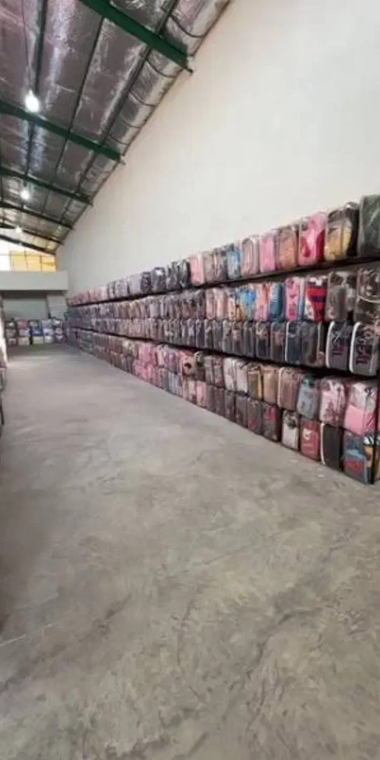 فروش انواع پتو  لیلیان عمده|رختخواب، بالش، پتو|خرم‌آباد, |دیوار