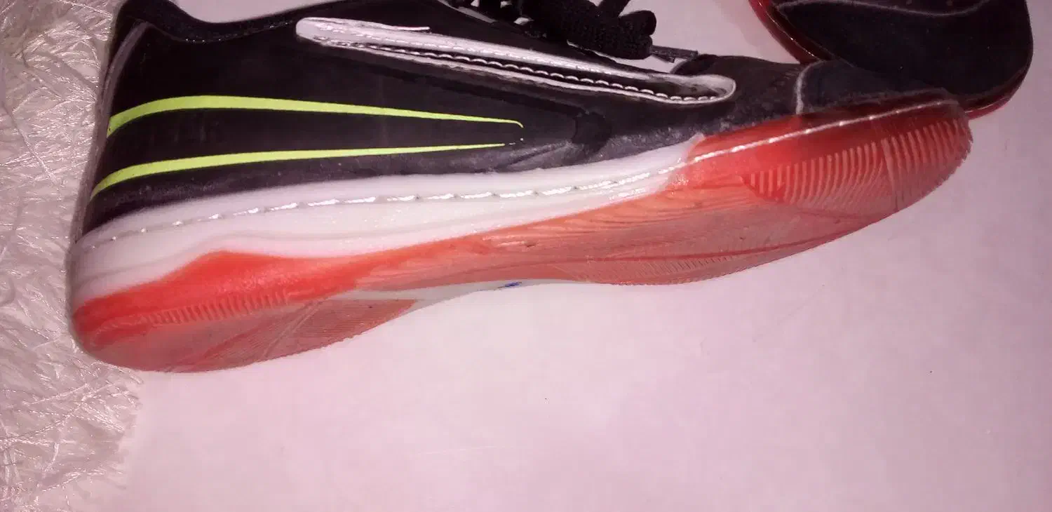 کفش فوتبال|کیف، کفش، کمربند|فردوس (خراسان), |دیوار