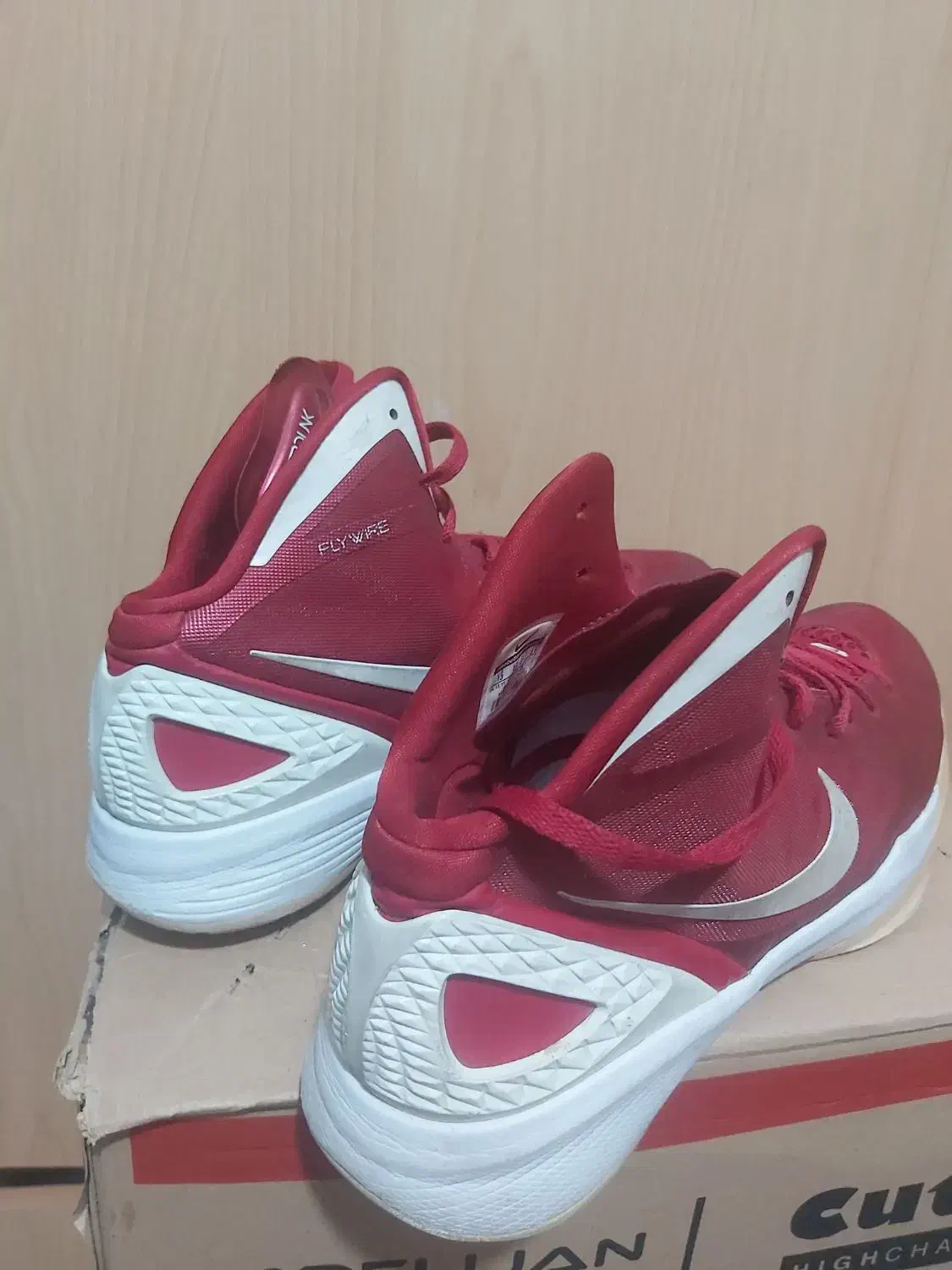 نایک ورزشی والیبال سایز ۴۵ یا ۴۶|تجهیزات ورزشی|سهند, |دیوار