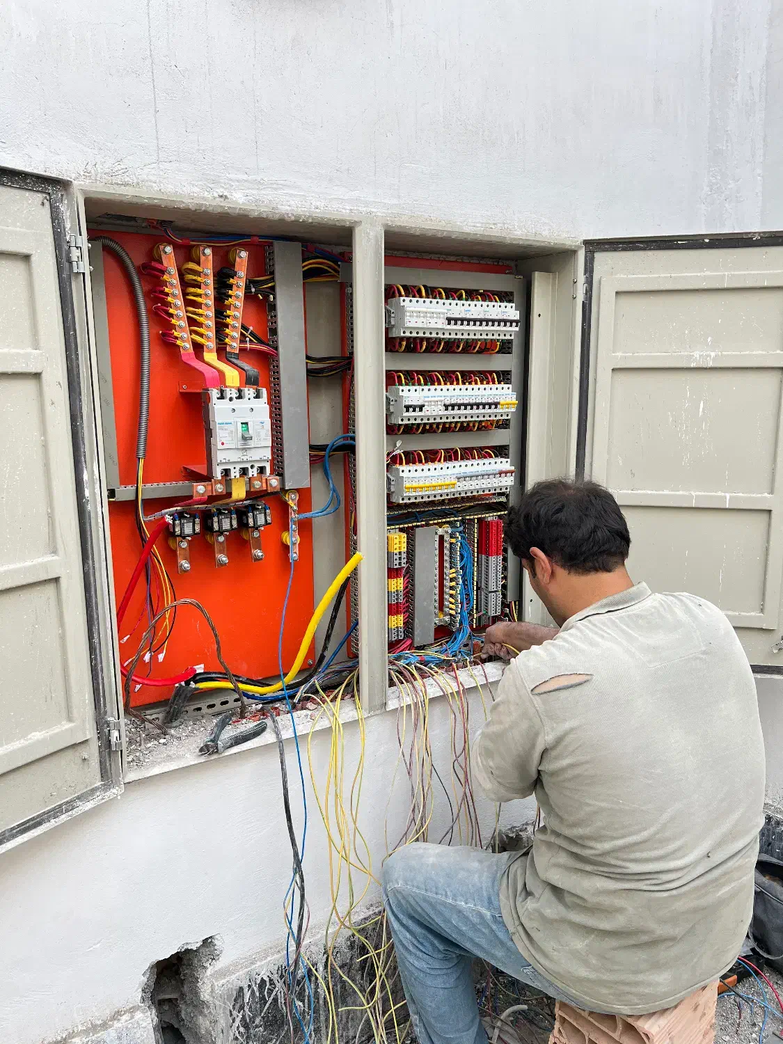 استخدام برقکار ساختمانی|استخدام معماری، عمران و ساختمانی|ورامین, شهرک فجر|دیوار