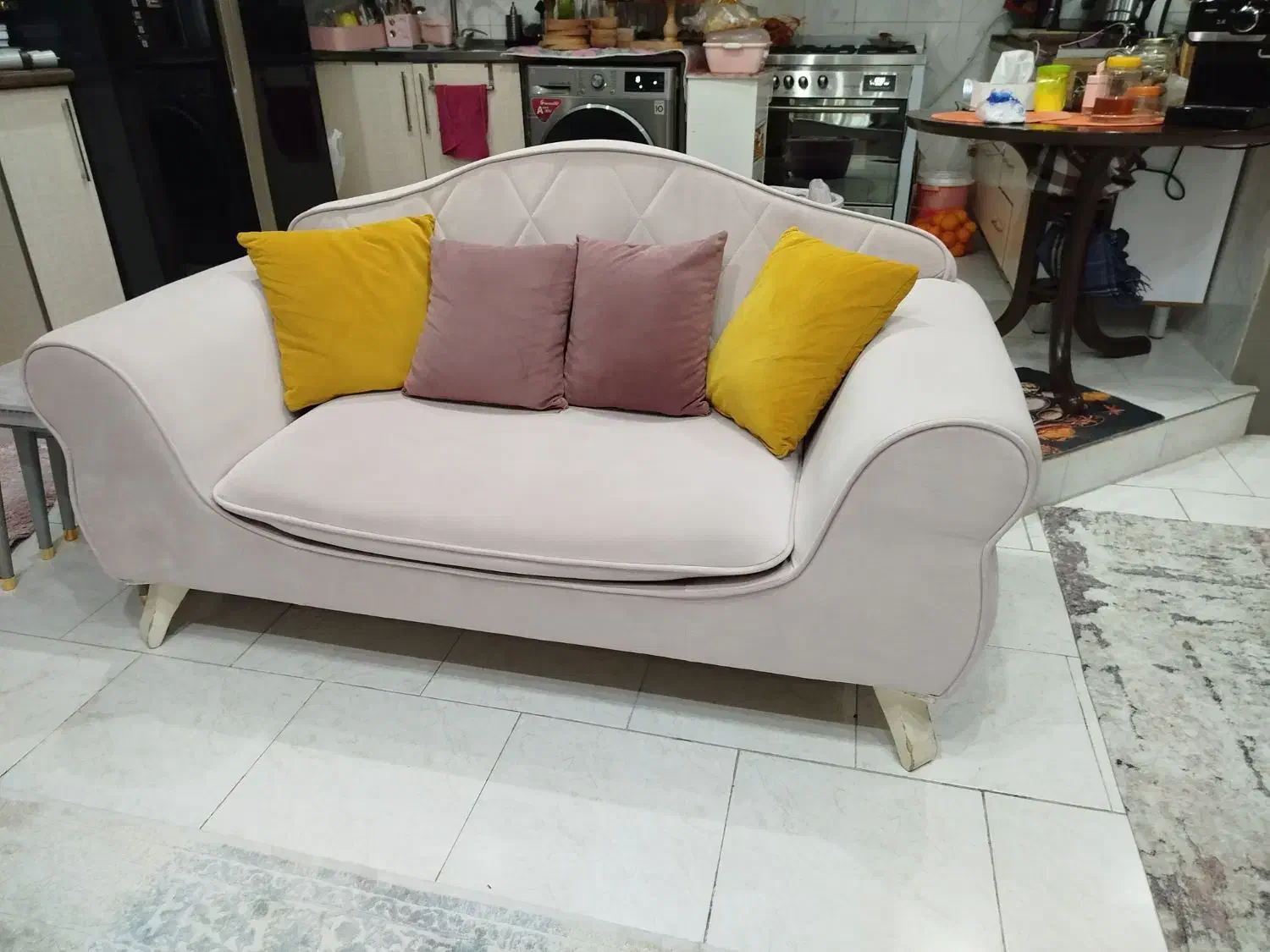 مبلمان|مبلمان خانگی و میز عسلی|پرند, فاز ۴|دیوار