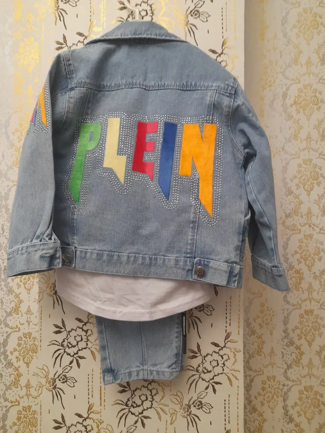 جنس جین زغالی وآبی باقی مونده|کفش و لباس بچه|ملایر, |دیوار