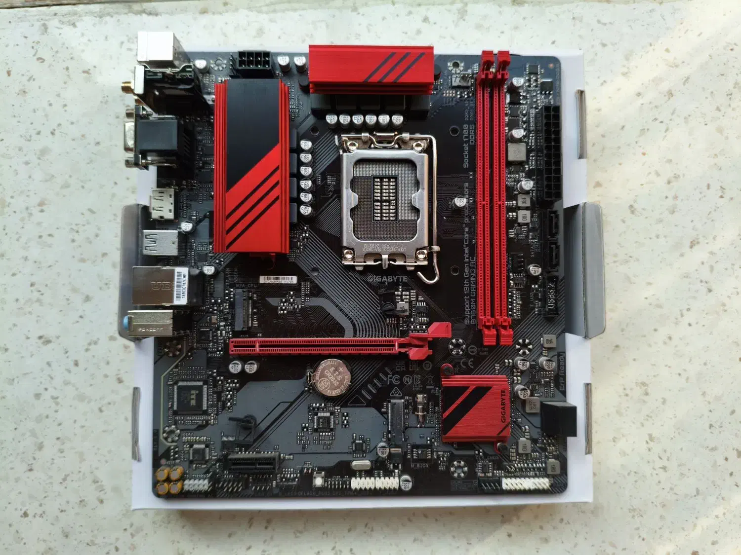 مادربرد وای فای Gigabyte GAMING AC DDR5 با گارانتی|قطعات و لوازم جانبی رایانه|رشت, کاکتوس|دیوار