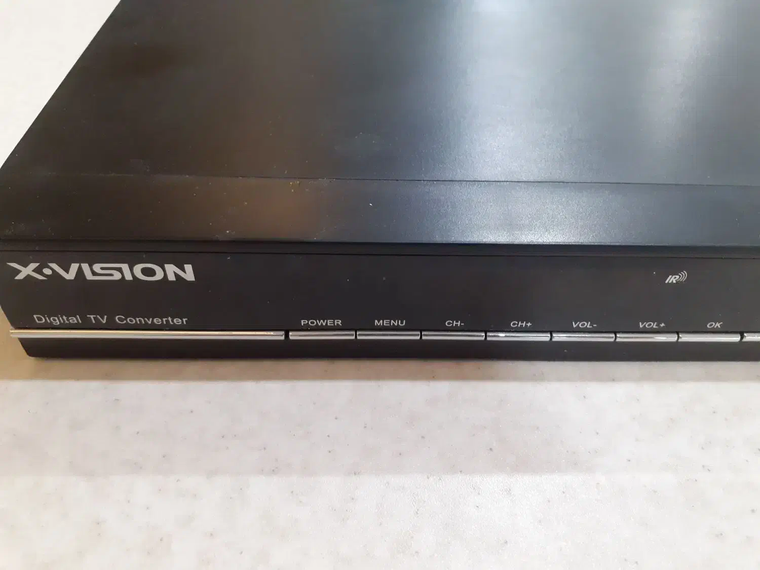 تلویزیون، گیرنده دیجیتال و میز تلویزیون|تلویزیون و پروژکتور|بیرجند, |دیوار