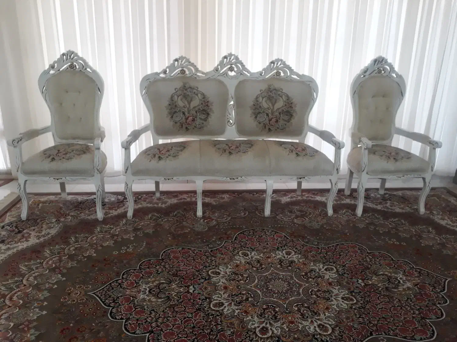 مبلمان سلطنتی|مبلمان خانگی و میز عسلی|فردوس (خراسان), |دیوار