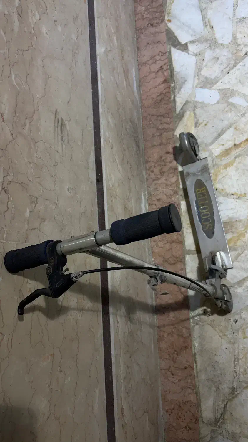 اسکوتر|دوچرخه، اسکیت، اسکوتر|رشت, چله خانه|دیوار