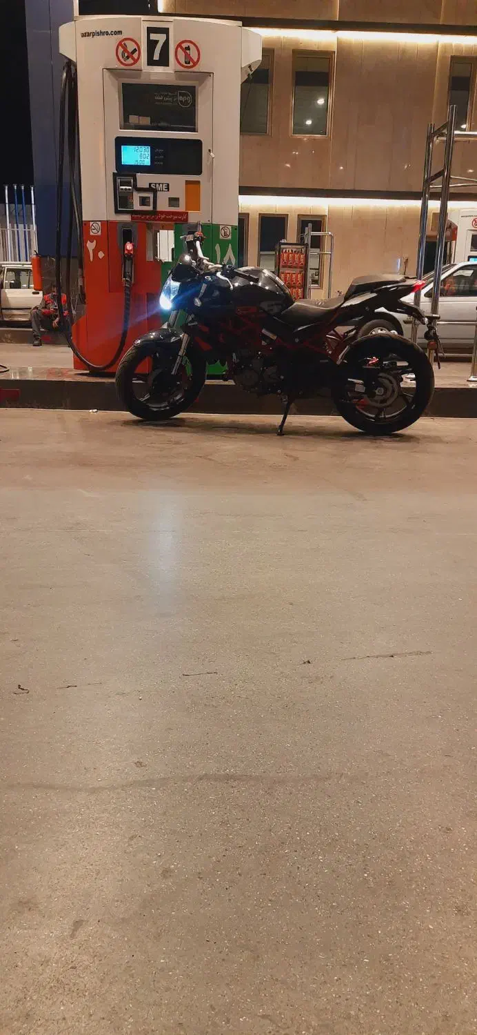 بنلی ۲۵۰|موتورسیکلت|مشهد, کارگران|دیوار