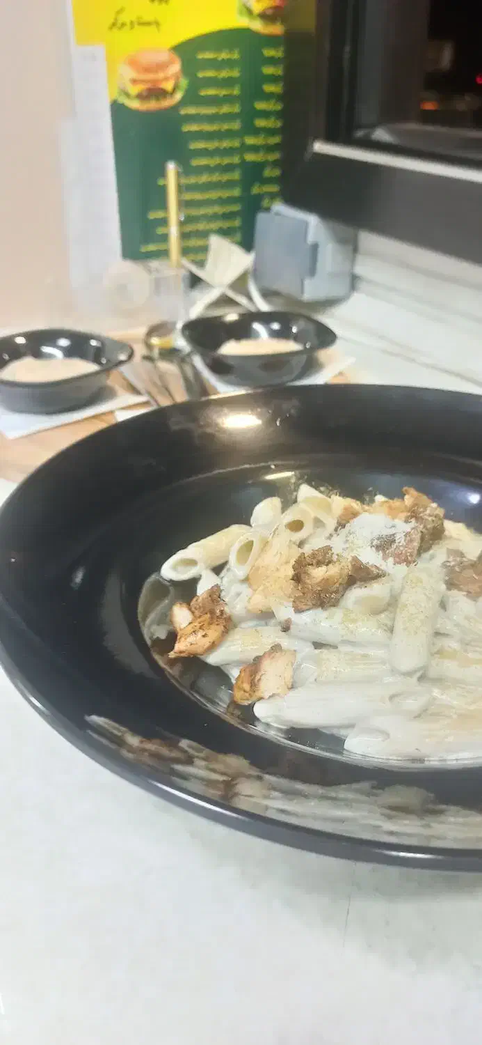 فست فود پاستا چیکن آلفردو و ساندویچ همبرگر دستی|کافیشاپ و رستوران|چناران, |دیوار