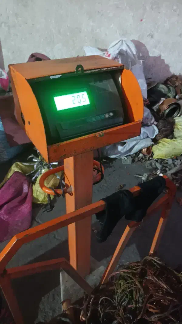 خریدار و فروش ضایعات|عمده‌فروشی|زرندیه, |دیوار