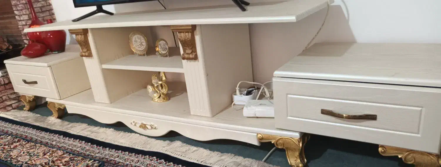 میز تلویزیون و بوفه رایگان|بوفه، ویترین، کنسول|محمدیه-قزوین, |دیوار