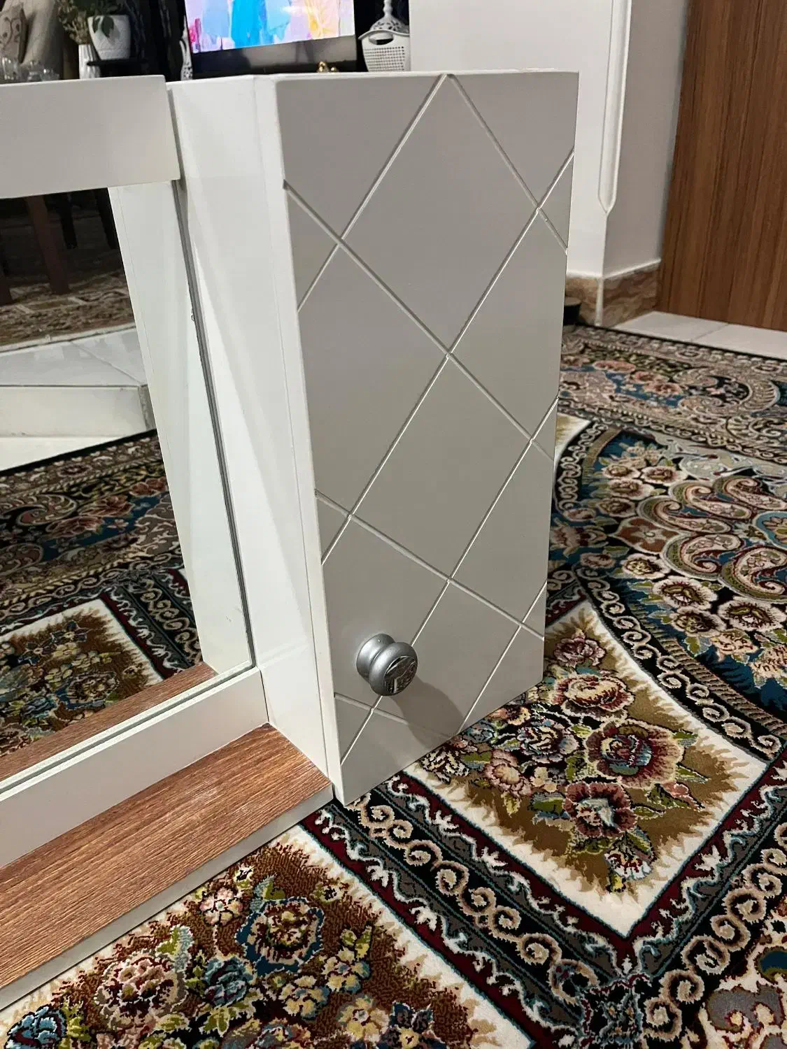 آینه باکس دسشویی|لوازم سرویس بهداشتی|کرج, حصارک بالا|دیوار