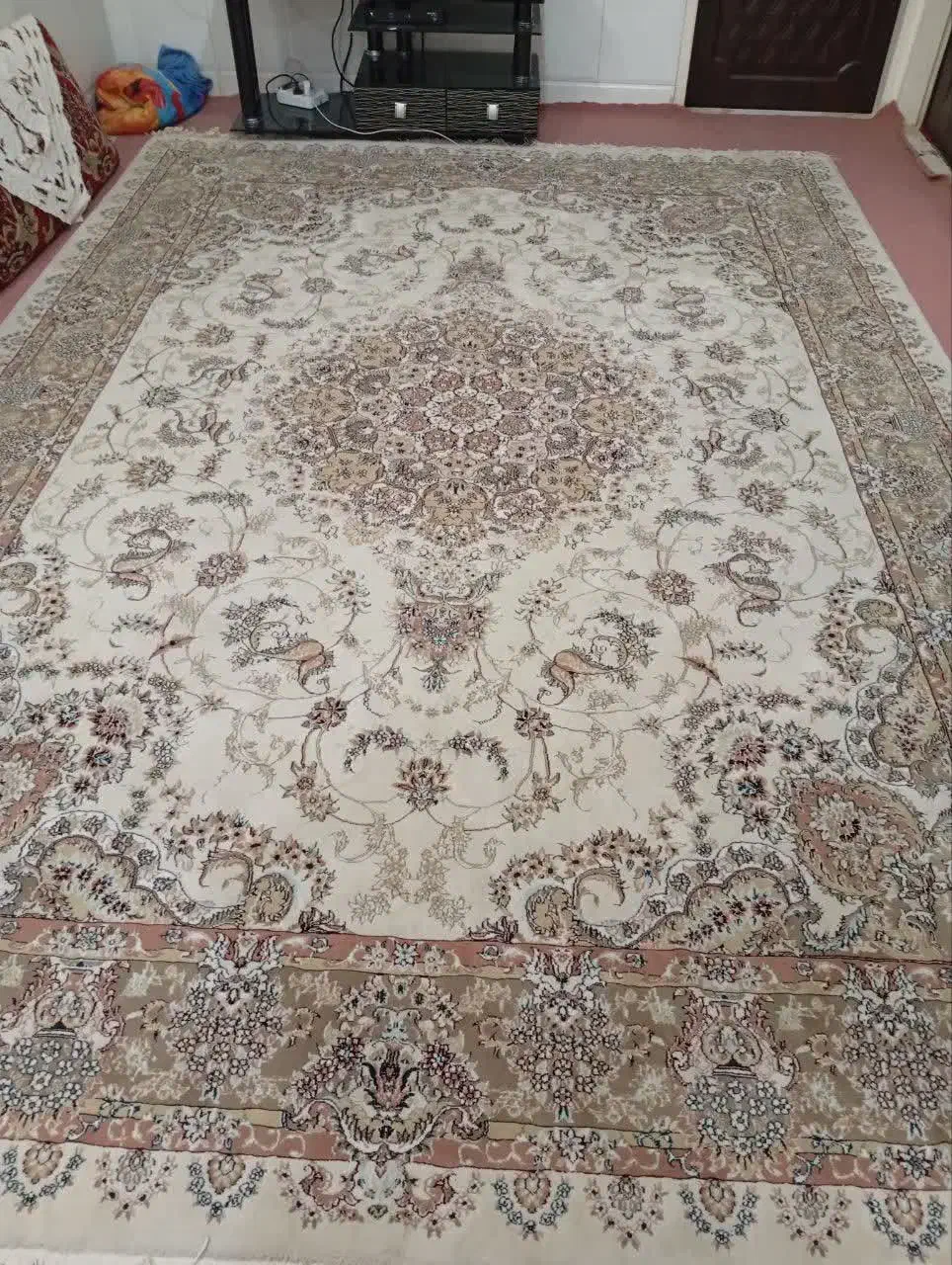 فرش|فرش|قم, ولیعصر|دیوار