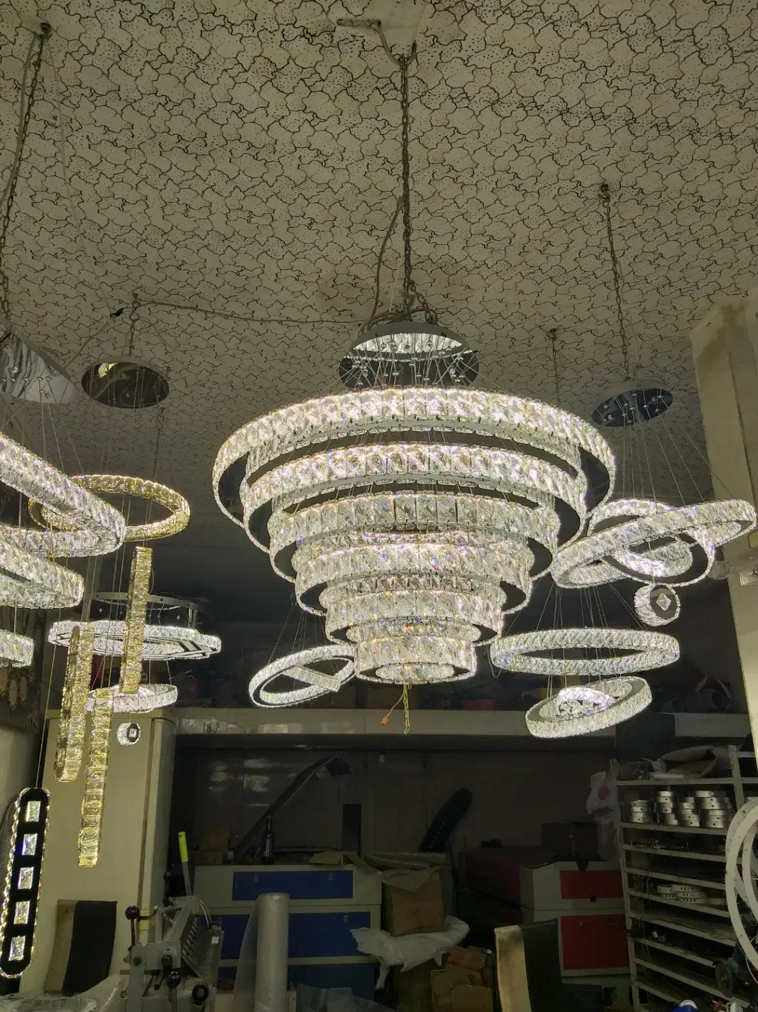 لوستر هوشمند مدرن کریستالی|لوستر و چراغ آویز|کرمانشاه, |دیوار