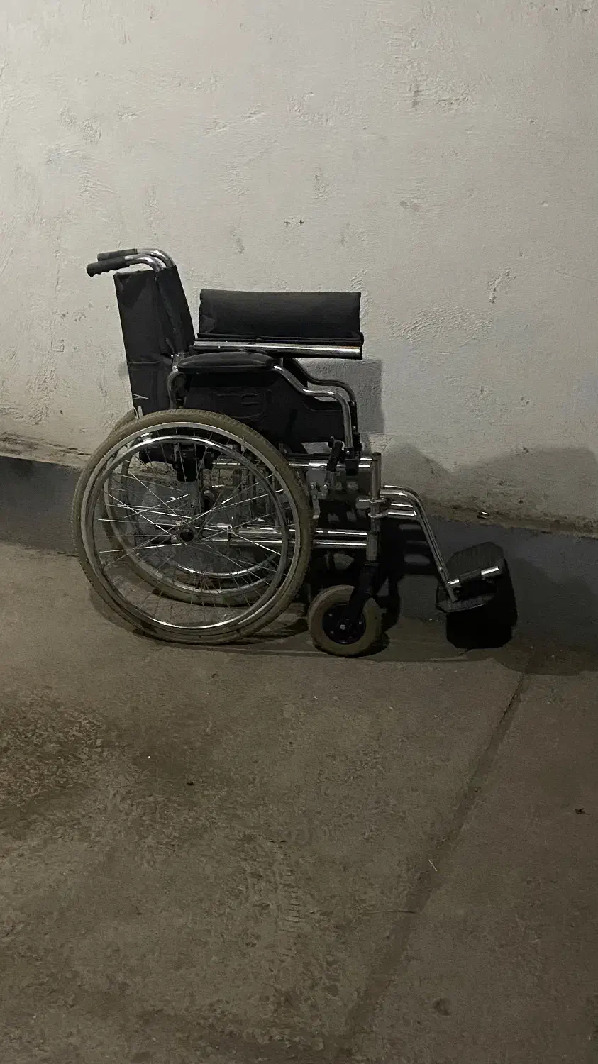ویلچر در حد|آرایشی، بهداشتی، درمانی|همدان, |دیوار
