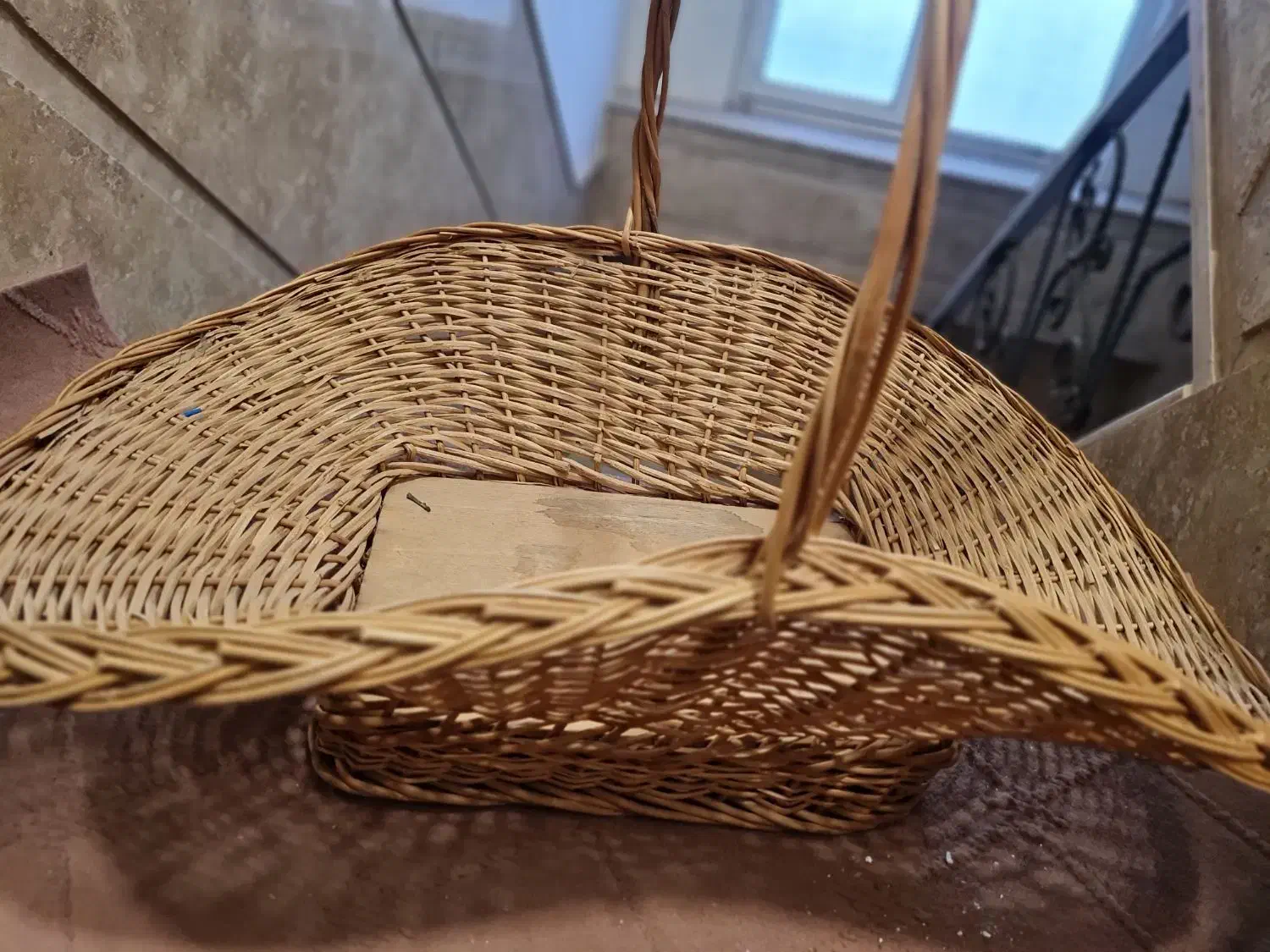 سبد حصیری|صنایع دستی و سایر لوازم تزئینی|قم, باغ کرباسی|دیوار