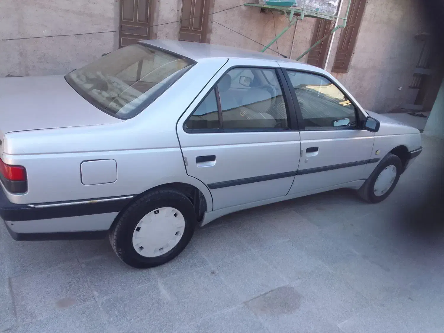 پژو ۴۰۵ تمیز|خودرو سواری و وانت|راور, |دیوار