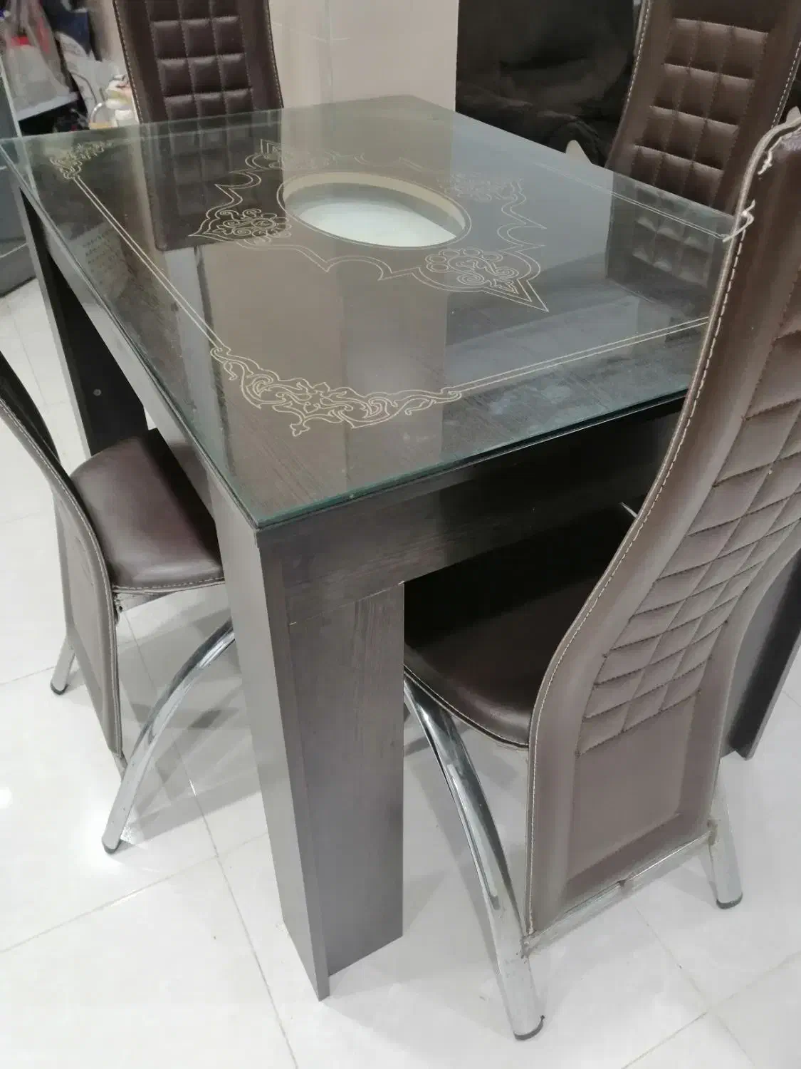 میز و صندلی نهارخوری|میز و صندلی غذاخوری|شوشتر, |دیوار