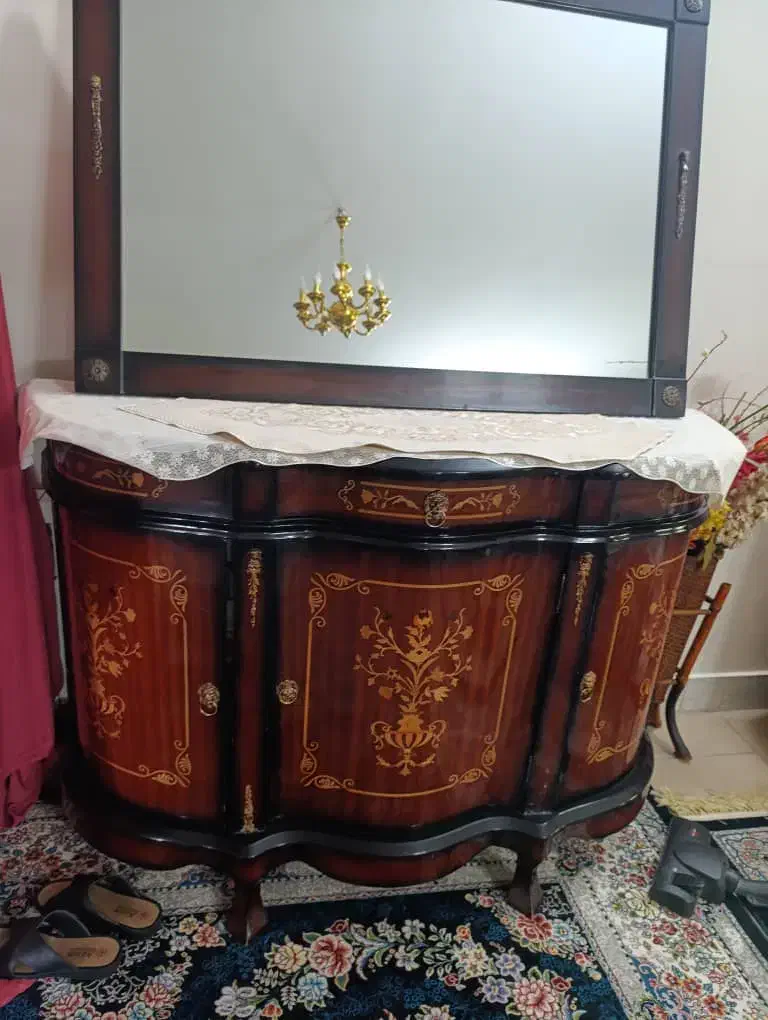 آینه کنسول|بوفه، ویترین، کنسول|پردیس, فاز ۴|دیوار