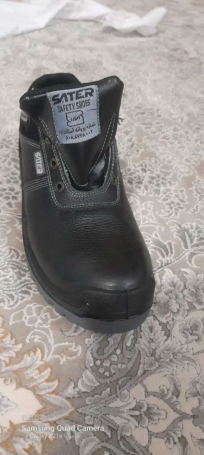 کفش کار|کیف، کفش، کمربند|گرمسار, |دیوار