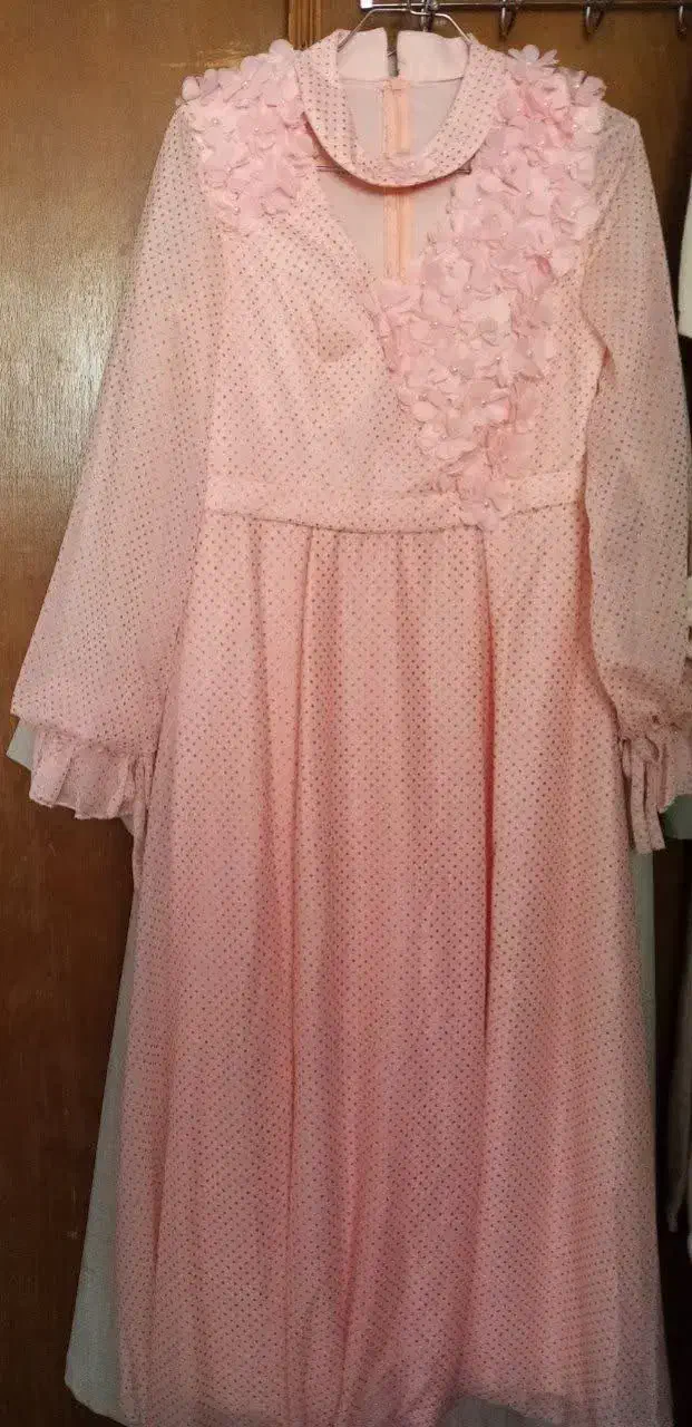 لباس مجلسی|لباس|همدان, |دیوار