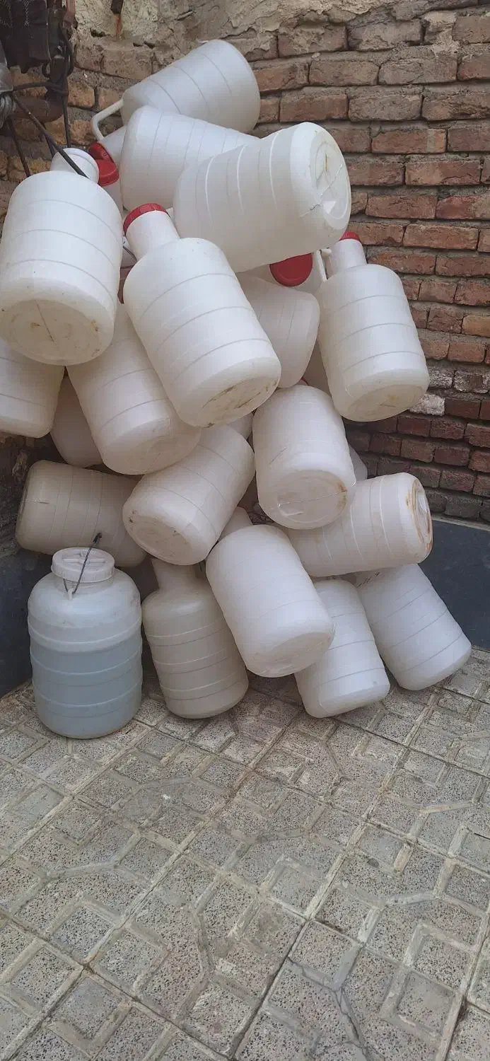 دبه خیارشور|ظروف نگهدارنده، پلاستیکی، یک‌بارمصرف|اهر, |دیوار