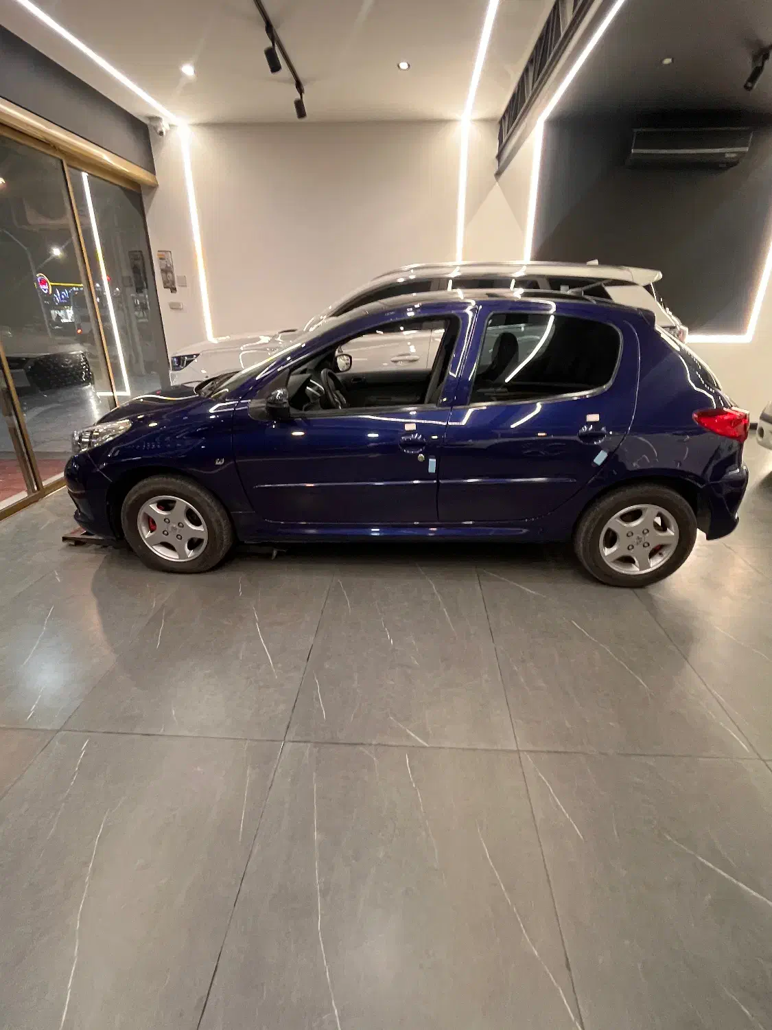 207 پانا سقف شیشه ای‌ ۱۴۰۱|خودرو سواری و وانت|مشهد, دانشجو|دیوار