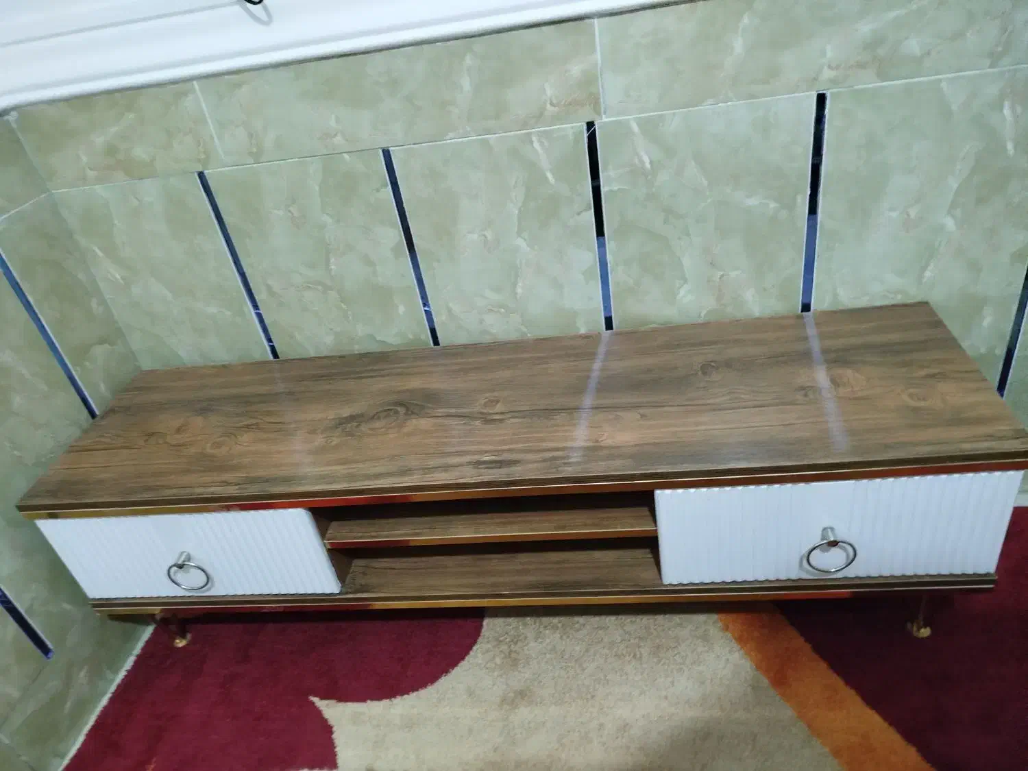 زیرتلویزون سالم نو بدون مشکل. ساعت دیوار شیک سالم|میز تلویزیون|یاسوج, |دیوار