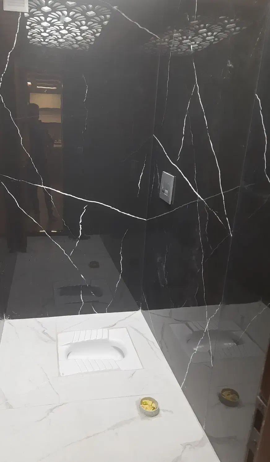 نصب کاشی و سرامیک دوغابی و چسبی|خدمات پیشه و مهارت|شاهرود, |دیوار