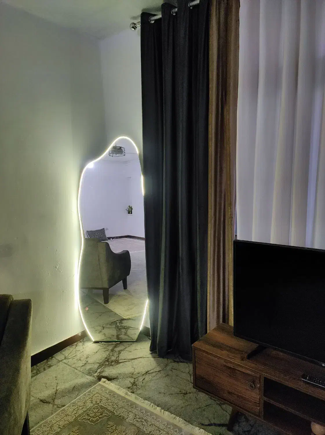 آیینه قدی ایستاده فروشی|آینه|بندرعباس, |دیوار