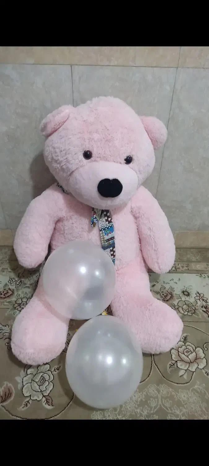 عروسک خرس بزرگ|اسباببازی بچه|قم, قلعه کامکار|دیوار