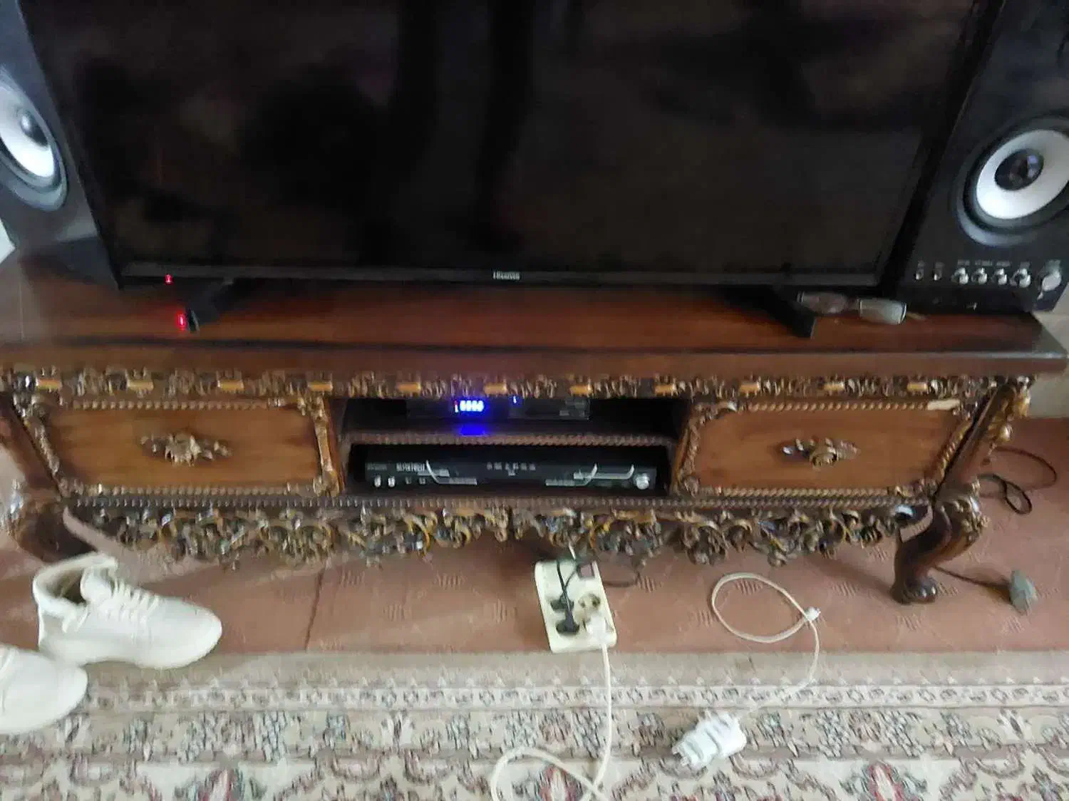 چوبی|میز تلویزیون|کاشان, میانچال|دیوار