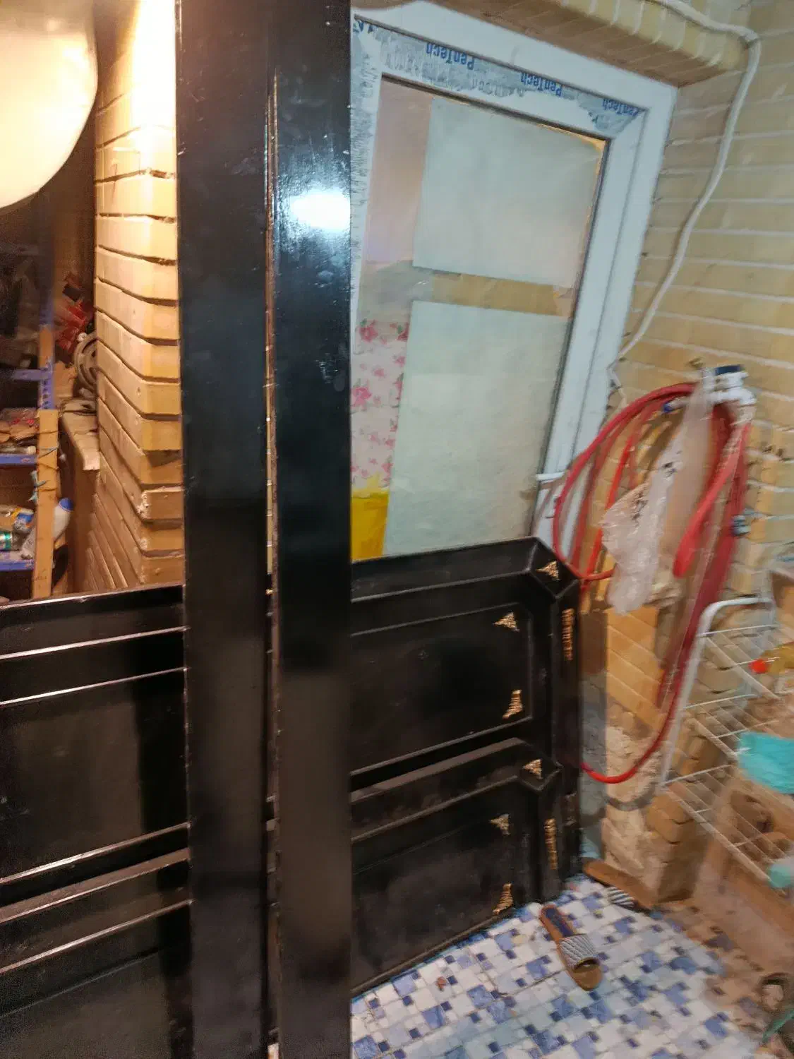 تخت دونفره چوبی بزرگ|تخت و سرویس خواب|فولادشهر, مسکن مهر فولادشهر|دیوار