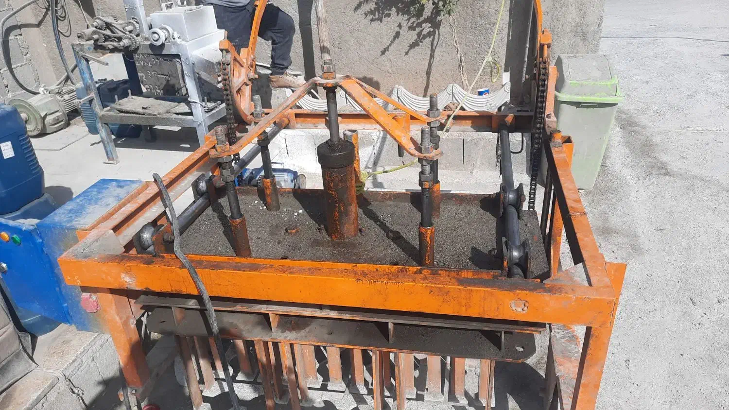 دستگاه بلوک زنی ارمنی|ماشین‌آلات صنعتی|بروجن, |دیوار