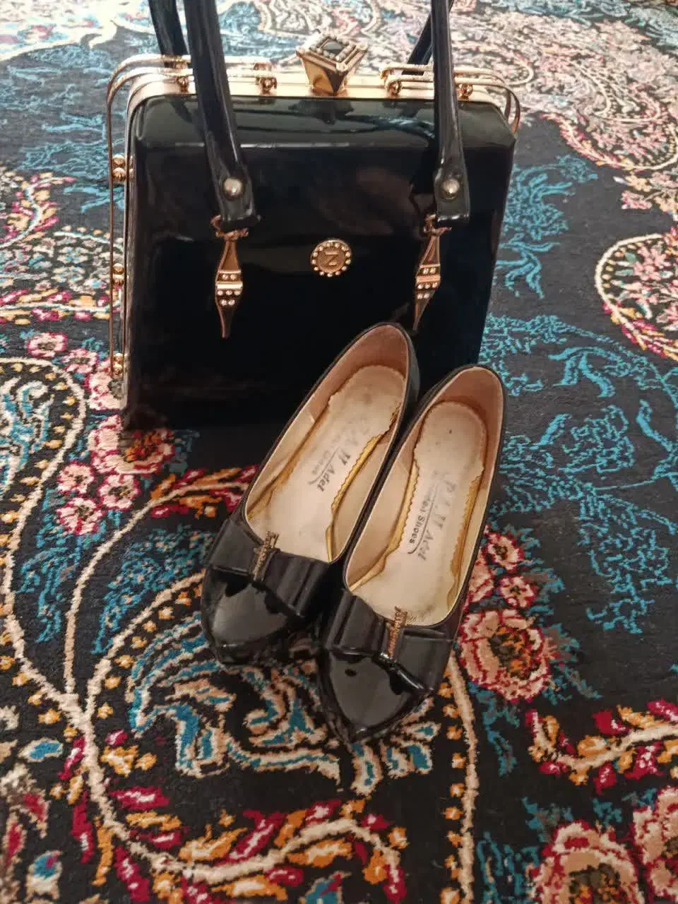 کیف و کفش|کیف، کفش، کمربند|تویسرکان, |دیوار