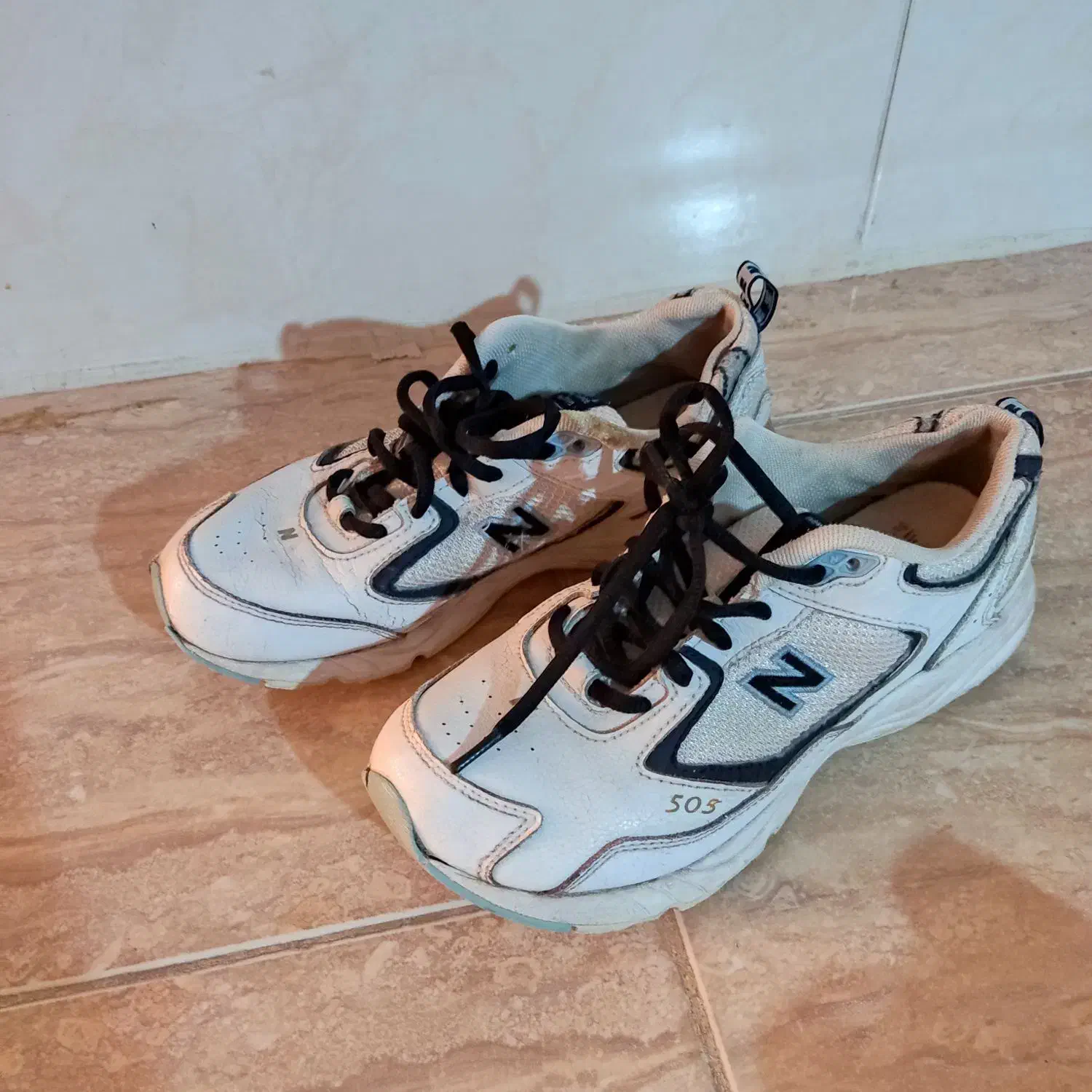 دو جفت کفش خارجی ۶۰۰تومن|کیف، کفش، کمربند|الوند, |دیوار