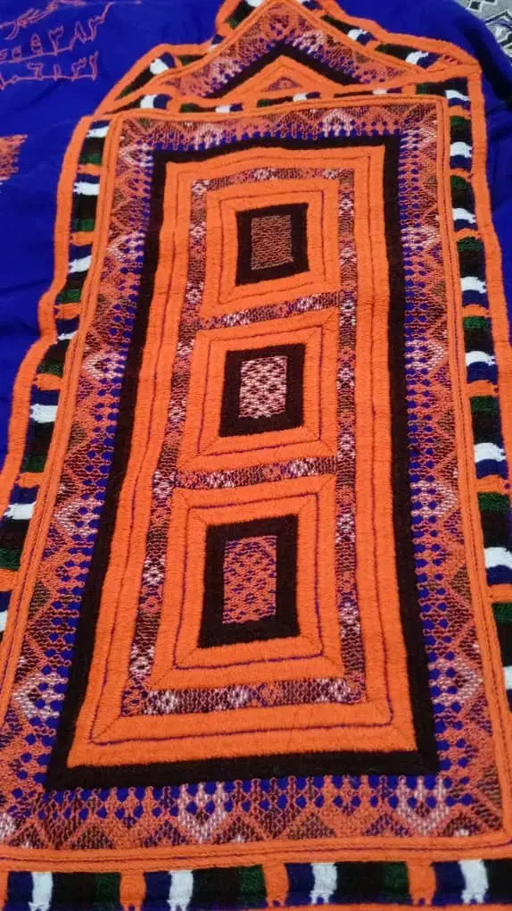 دوزنده زیاستین|لباس|سراوان, |دیوار