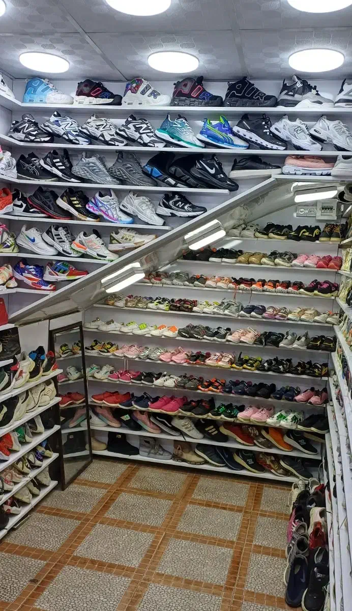 کتونی زنانه و بچه گانه|کیف، کفش، کمربند|بروجرد, |دیوار