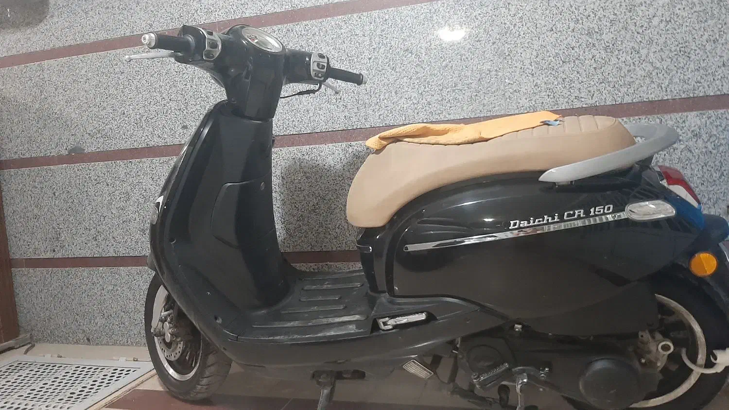 موتور طرح وسپا دایچی و یک عدد رادیات بخاری رانا|قطعات یدکی و لوازم جانبی|کرمانشاه, |دیوار