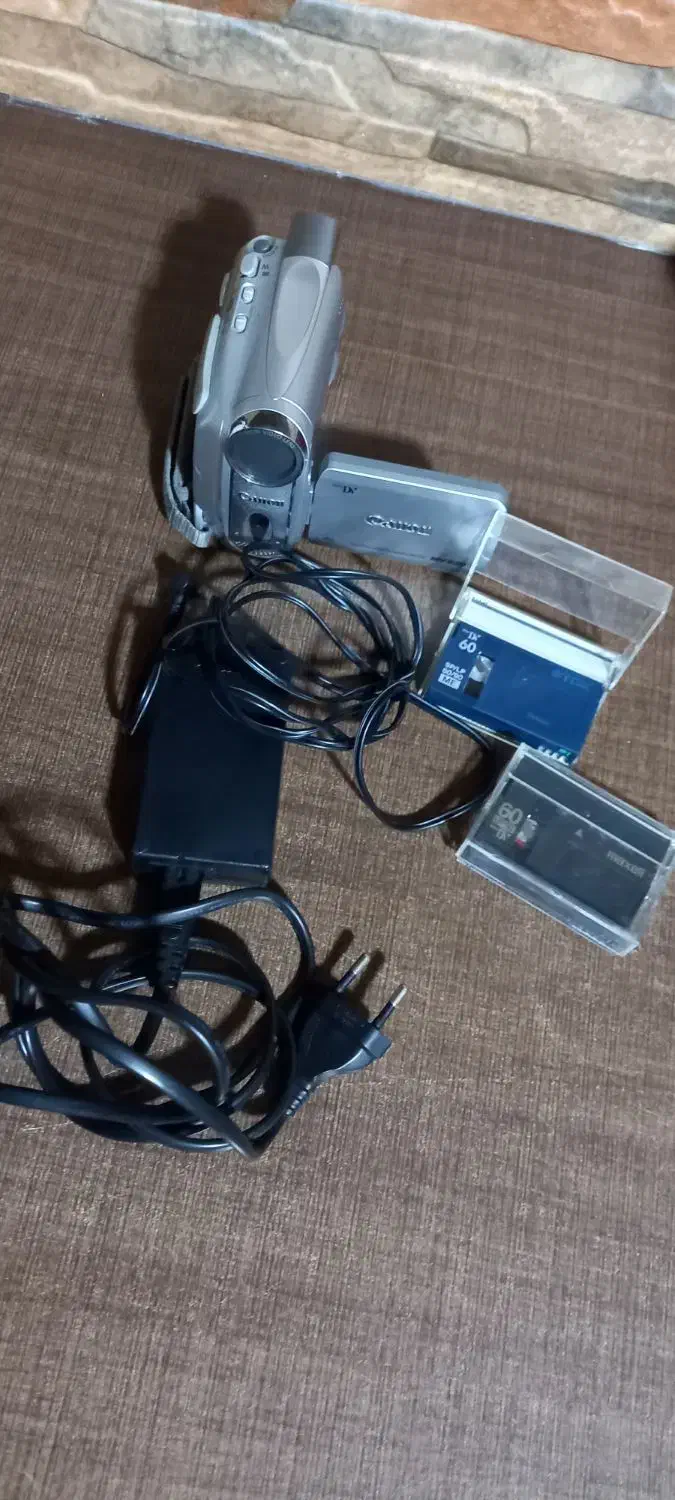 دوربین Canon آلمانی|دوربین عکاسی و فیلمبرداری|سمنان, |دیوار