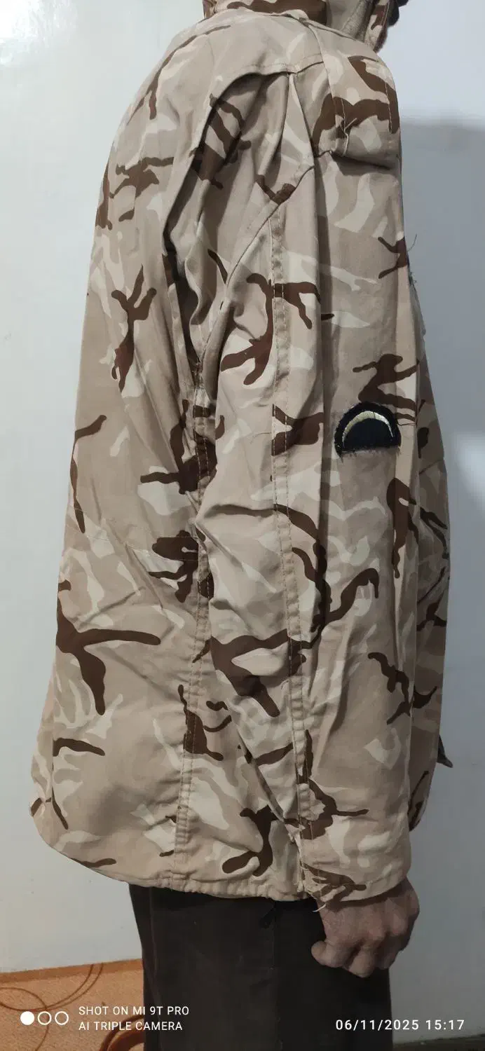 اورکت نظامی در حد نو سالم|لباس|صابری, |دیوار