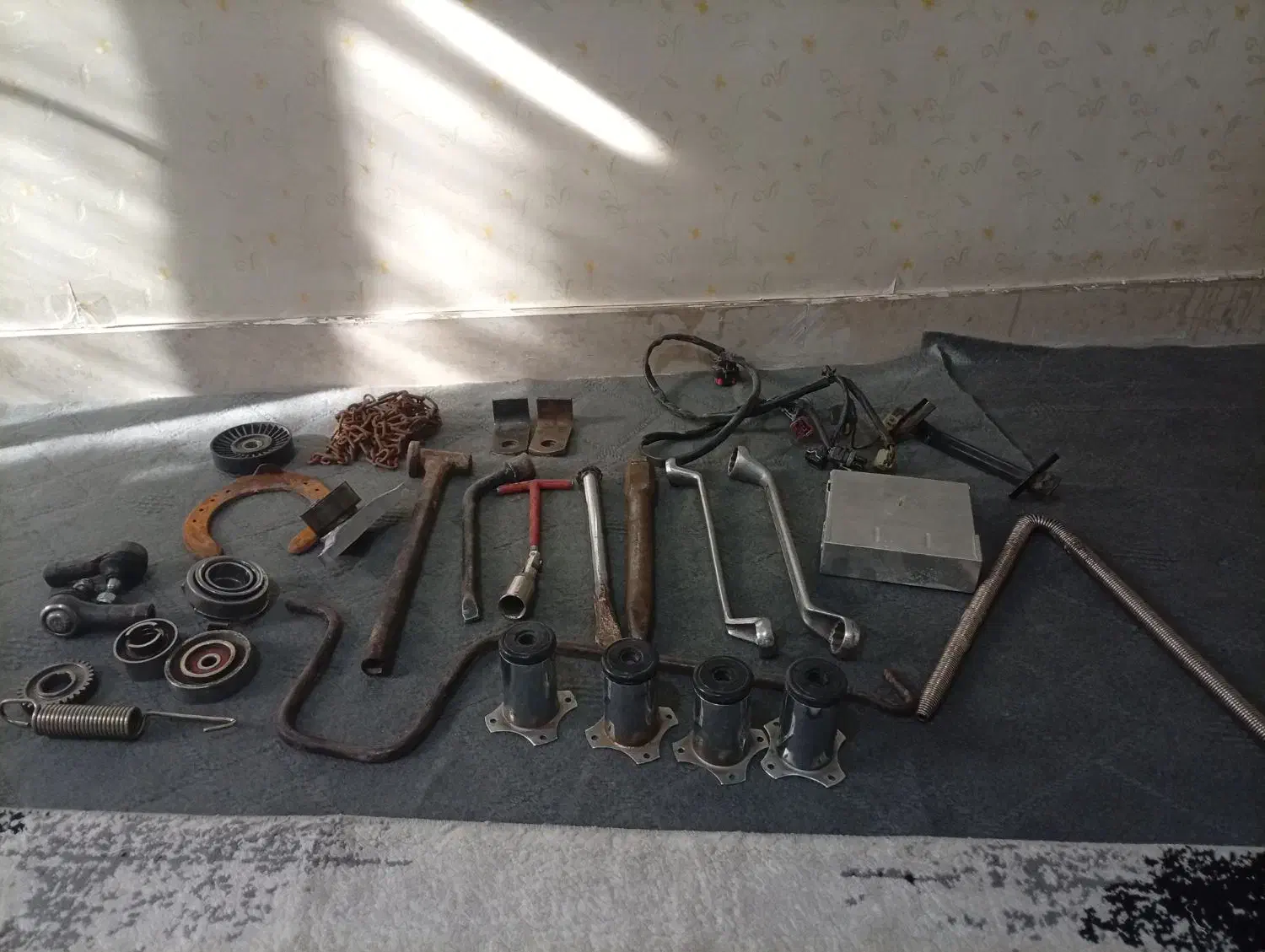 تعدادی ابزار|ابزارآلات|قرچک, مهدیه|دیوار