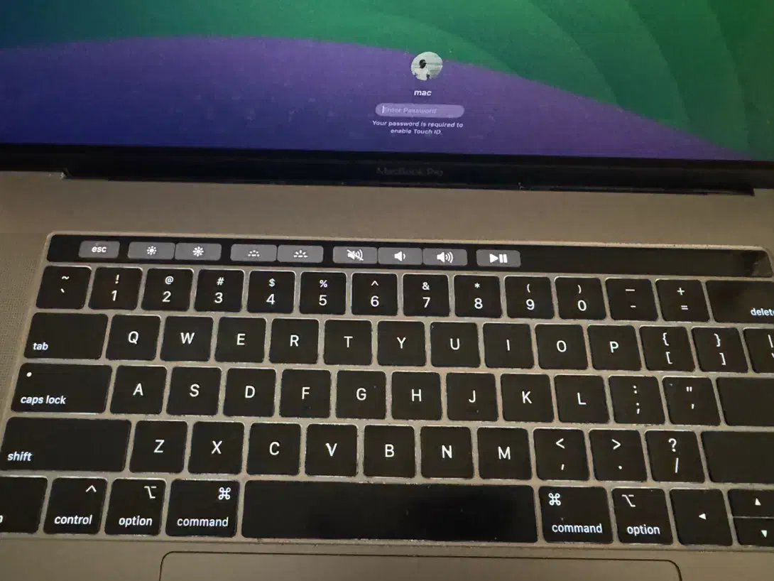 مک‌ بوک‌ پرو ۲۰۱۸ در حد|رایانه همراه|تهران, پاسداران|دیوار