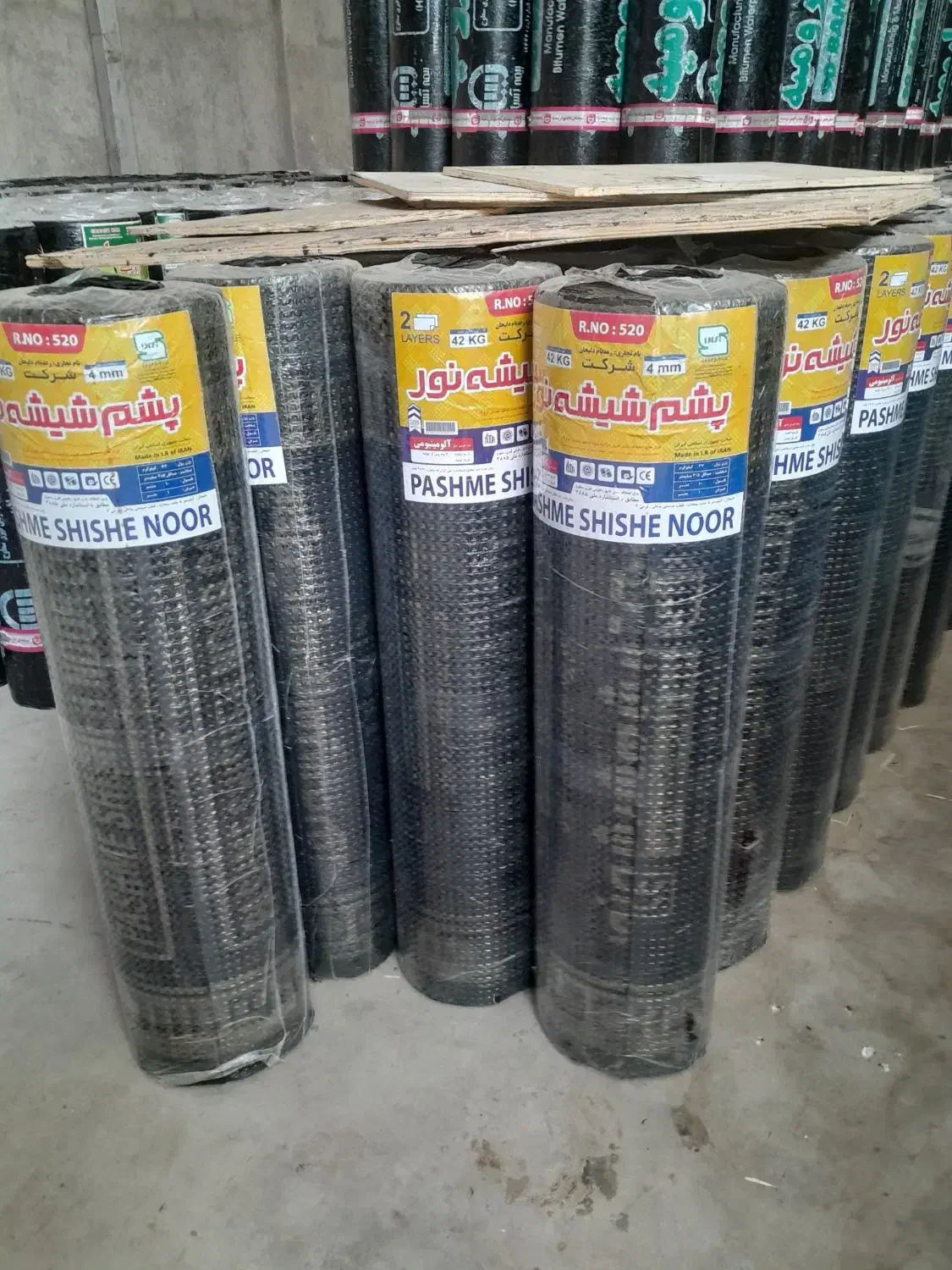 نصب و فروش ایزوگام زیر قیمت بازار با ضمانت|خدمات پیشه و مهارت|قزوین, |دیوار