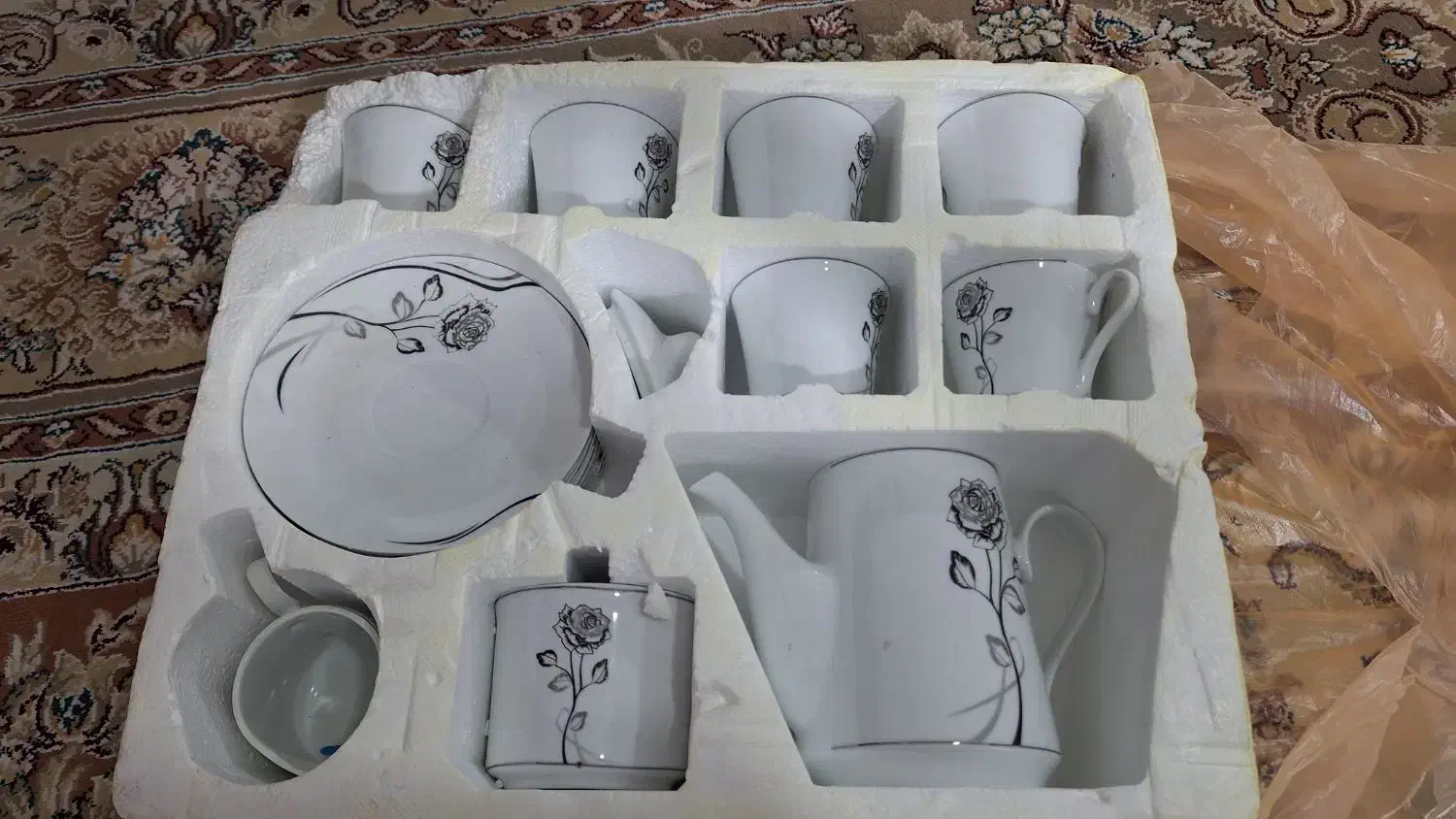 سرویس چای خوری شش نفره|ظروف سرو و پذیرایی|تایباد, |دیوار