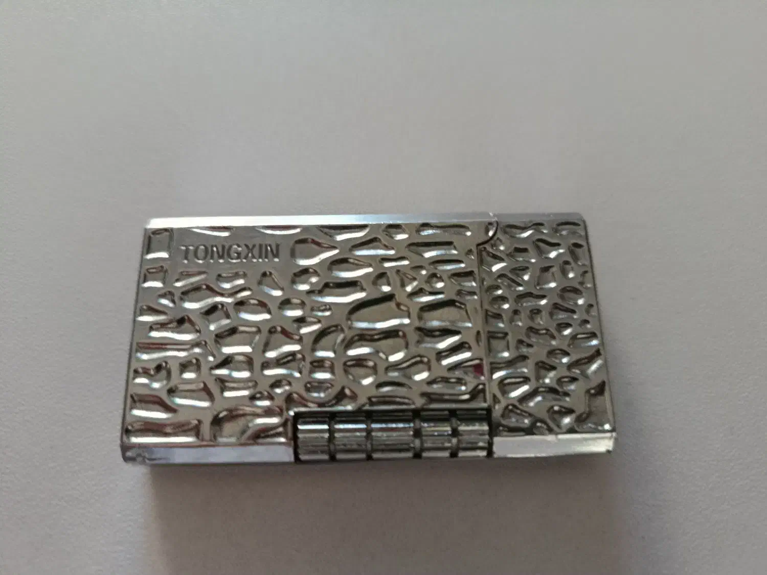 فندک|کلکسیون اشیاء عتیقه|پرند, فاز ۱|دیوار