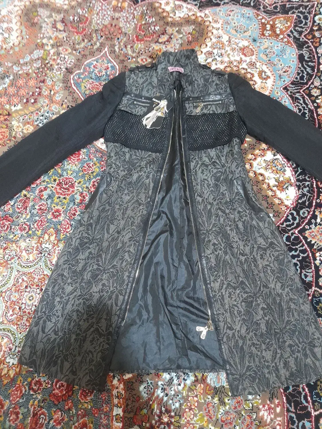 پالتو نو|لباس|جوانرود, |دیوار