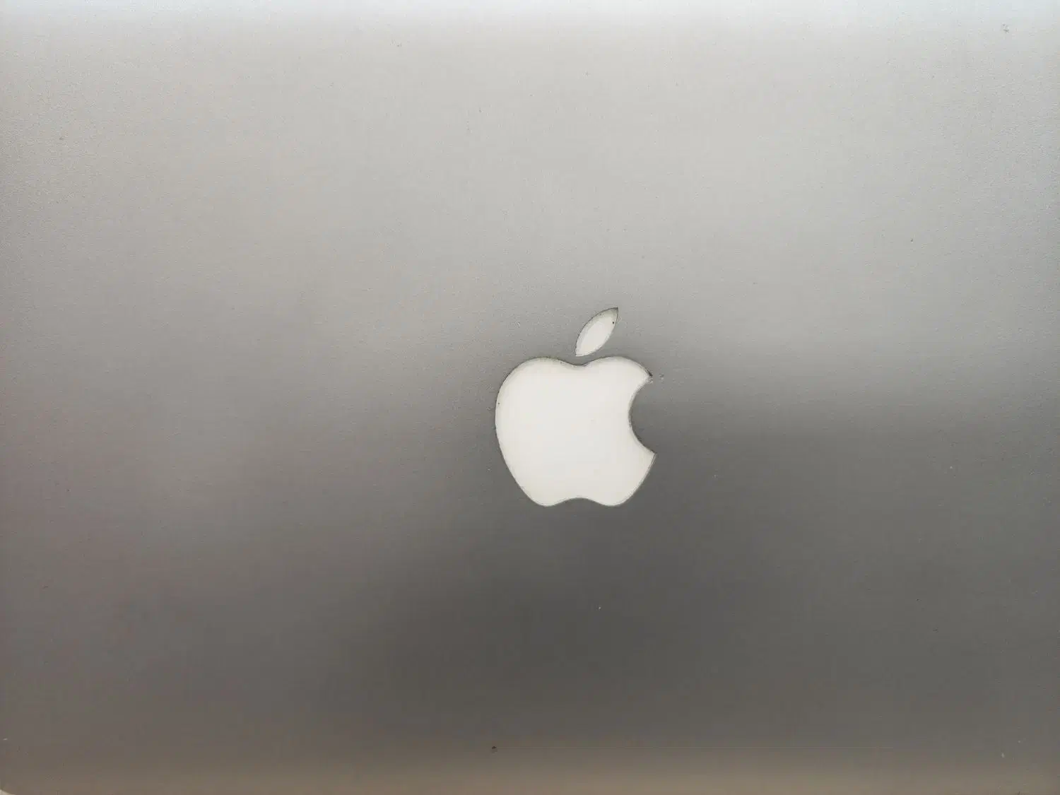 لپ تاپ macbook air|رایانه همراه|پرند, فاز ۵|دیوار