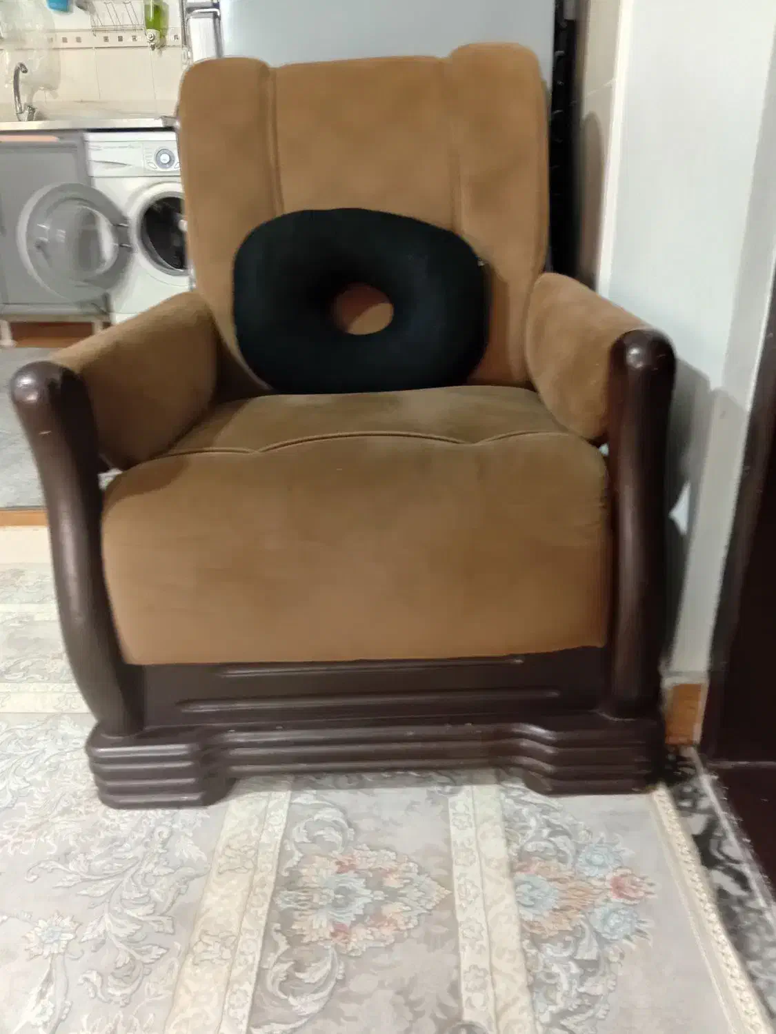 مبل هفت نفره تمیز با چوب خوب|مبلمان خانگی و میز عسلی|زرگرشهر, |دیوار