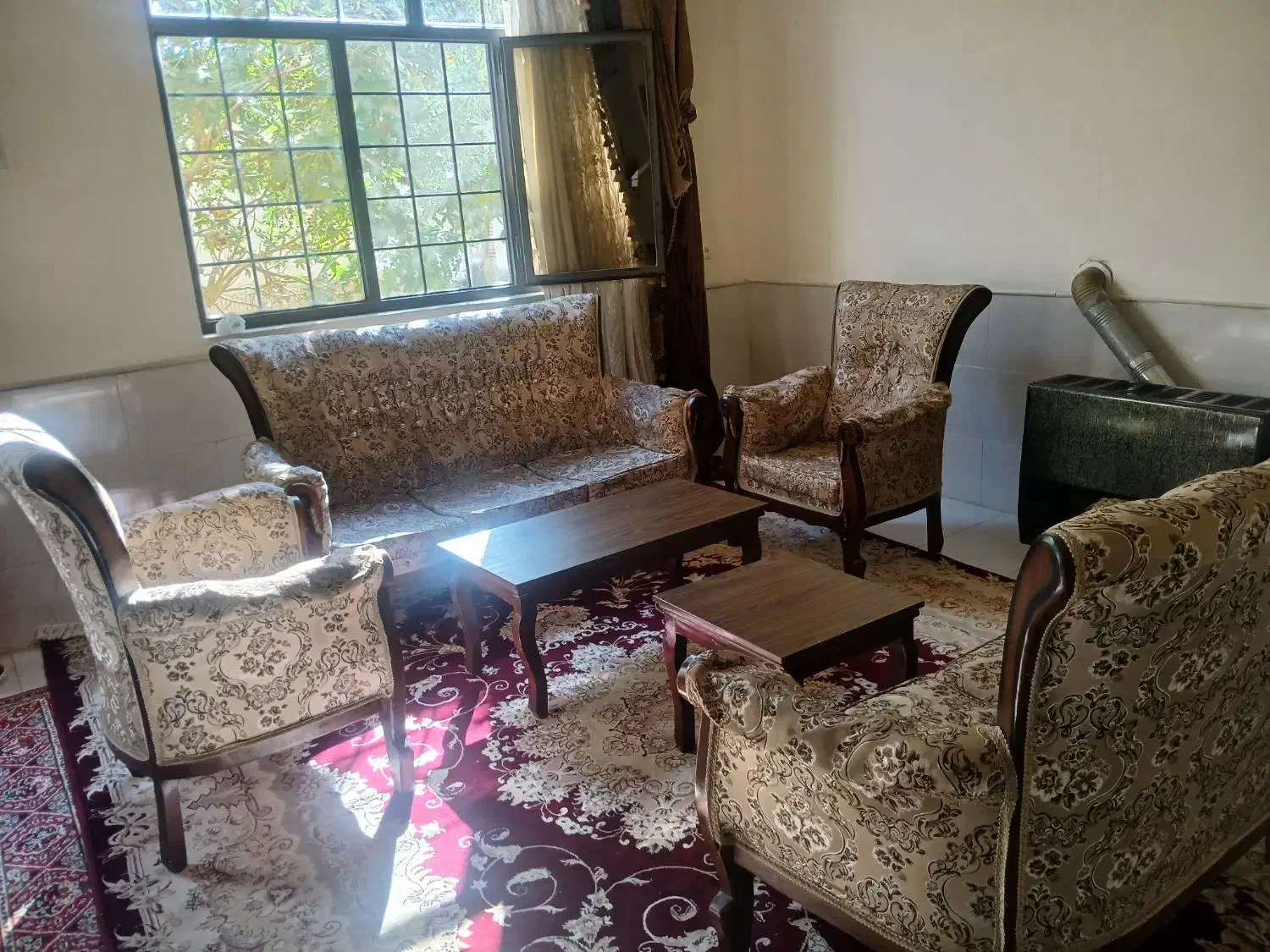 مبل سلطنتی|مبلمان خانگی و میز عسلی|کاشان, عربها|دیوار